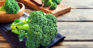 Eat more green vegetables as a natural solution to PCOS symptoms