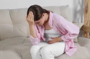 women-having-pain-in-belly