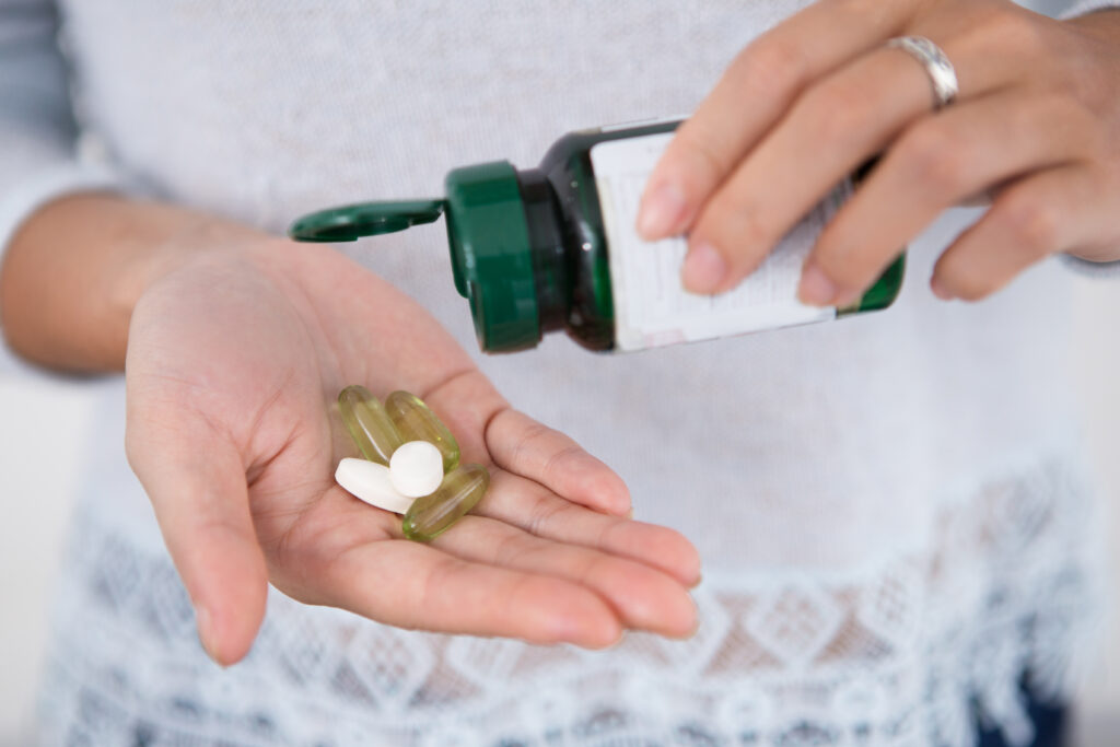 can you take tylenol with meloxicam