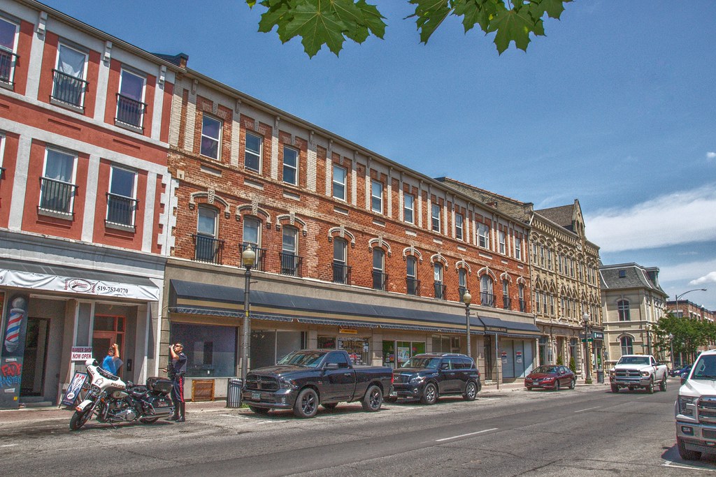 Fill your prescription online from anywhere in Brantford