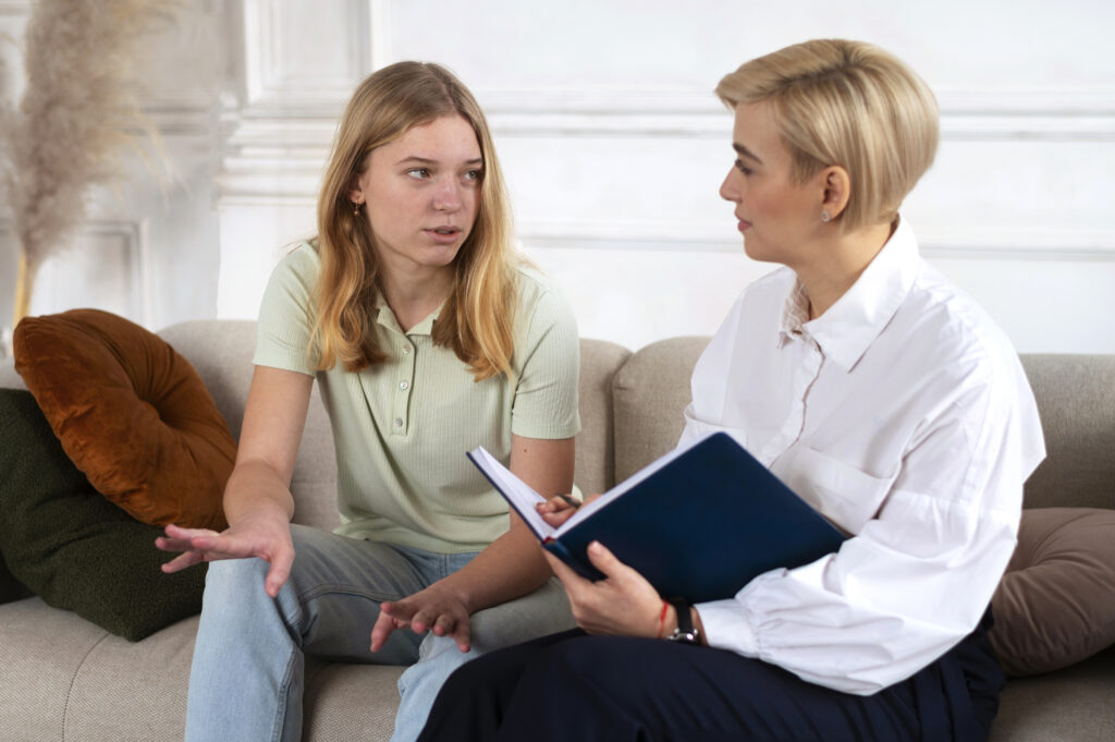 when should a teenager see a therapist
